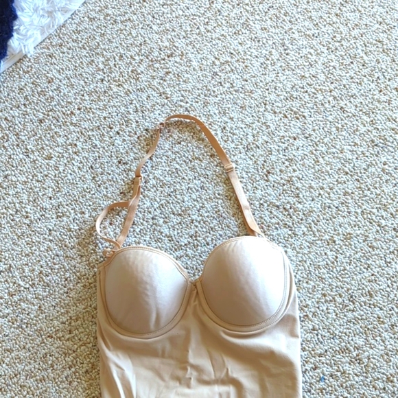 Naomi & Nicole® Shapewear, Shaping Convertible Strapless Bra Slip, nude. Size 36 - Picture 3 of 11